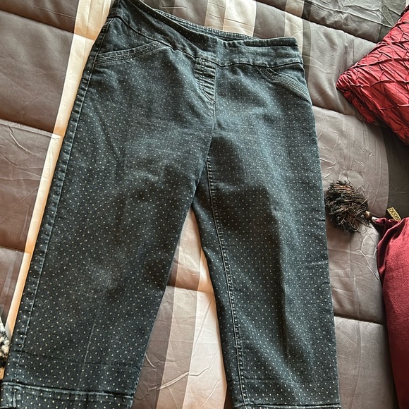 Women’s Denim Capri - Picture 1 of 4